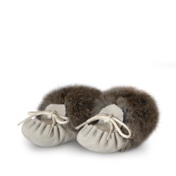 "Laurentian Chief Baby moccasin fur collar, insole"