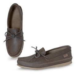 "Moccasins, single lacing, 8 hole collar, padded sole, indian caoutchouc sole"