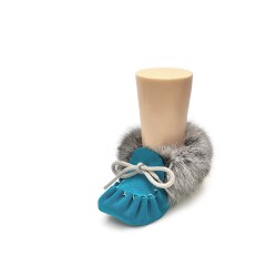 "Laurentian Chief Baby moccasin fur collar, insole"