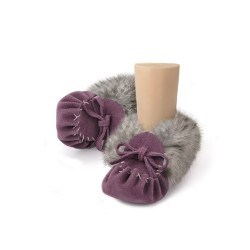 "Laurentian Chief Baby moccasin fur collar, insole"