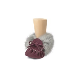 "Laurentian Chief Baby moccasin fur collar, insole"
